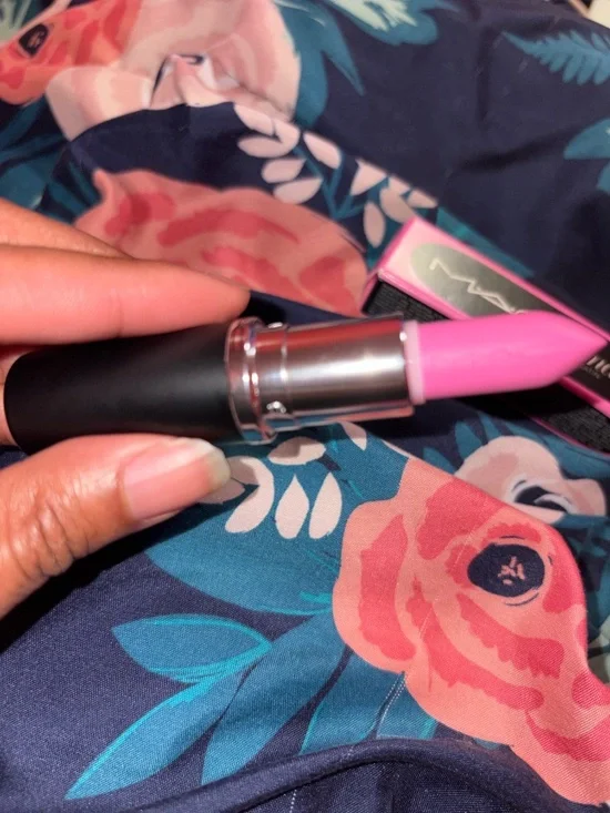 Mac saint germain lipstick - Picture 4 of 4